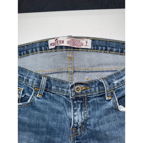 Hollister size 7 Juniors Stretch Bermuda Shorts Distressed Denim Shorts - Picture 2 of 3